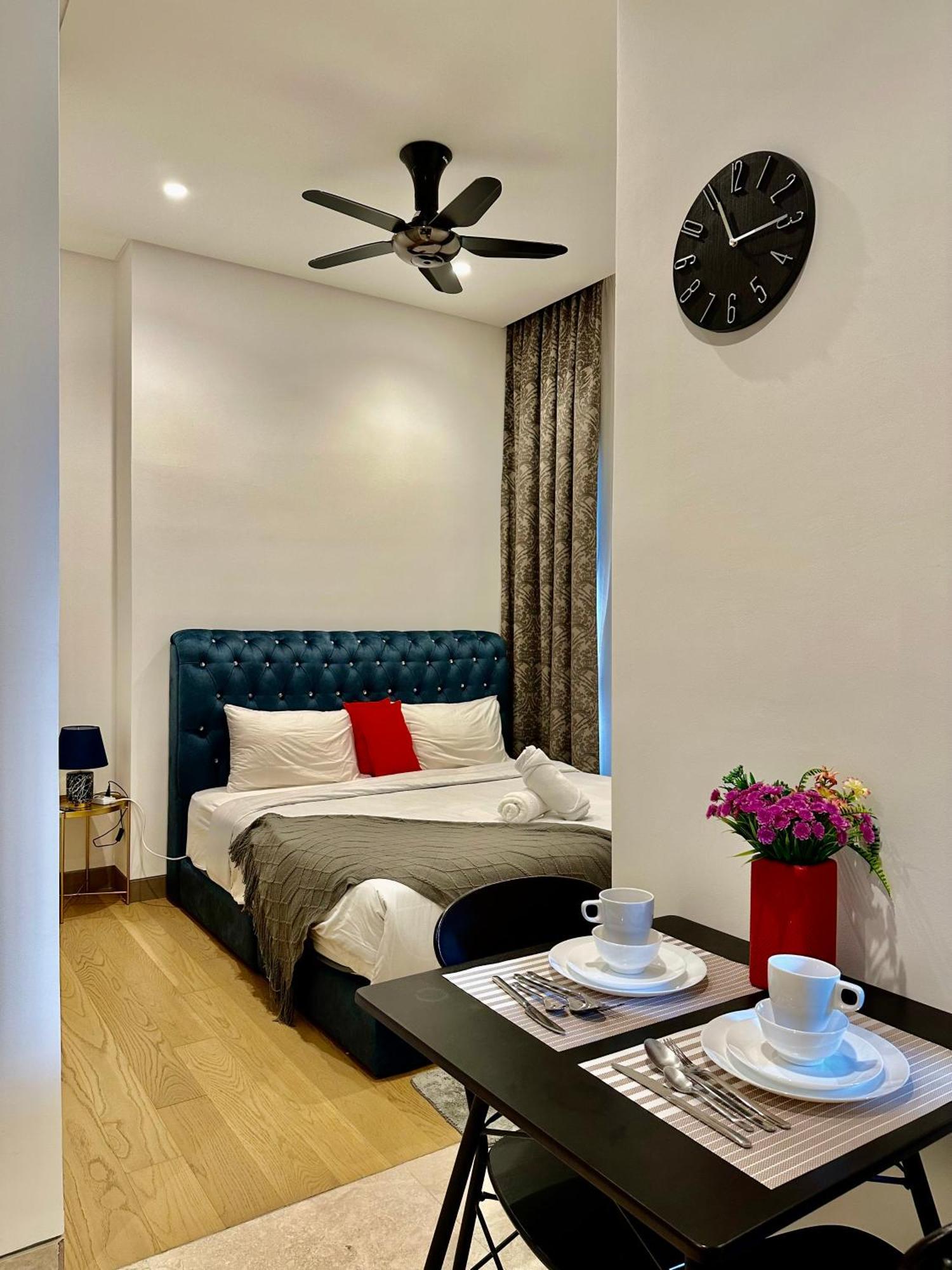 Apartment Smart At Lucentia Bbcc Lalaport